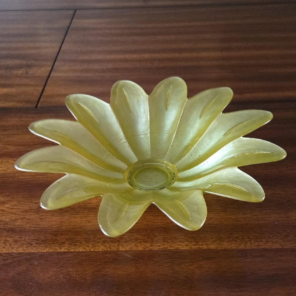Recycled Art Yellow Glass Flower Shaped Dish Bowl